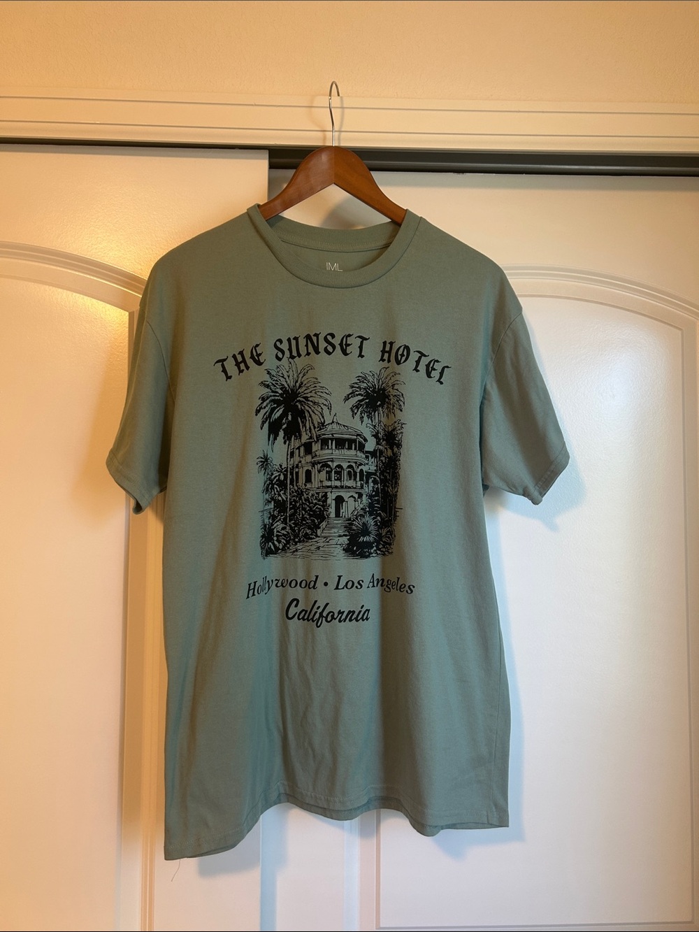 Sunset Hotel Los Angeles Green Short Sleeve Graphic Tee Size Large